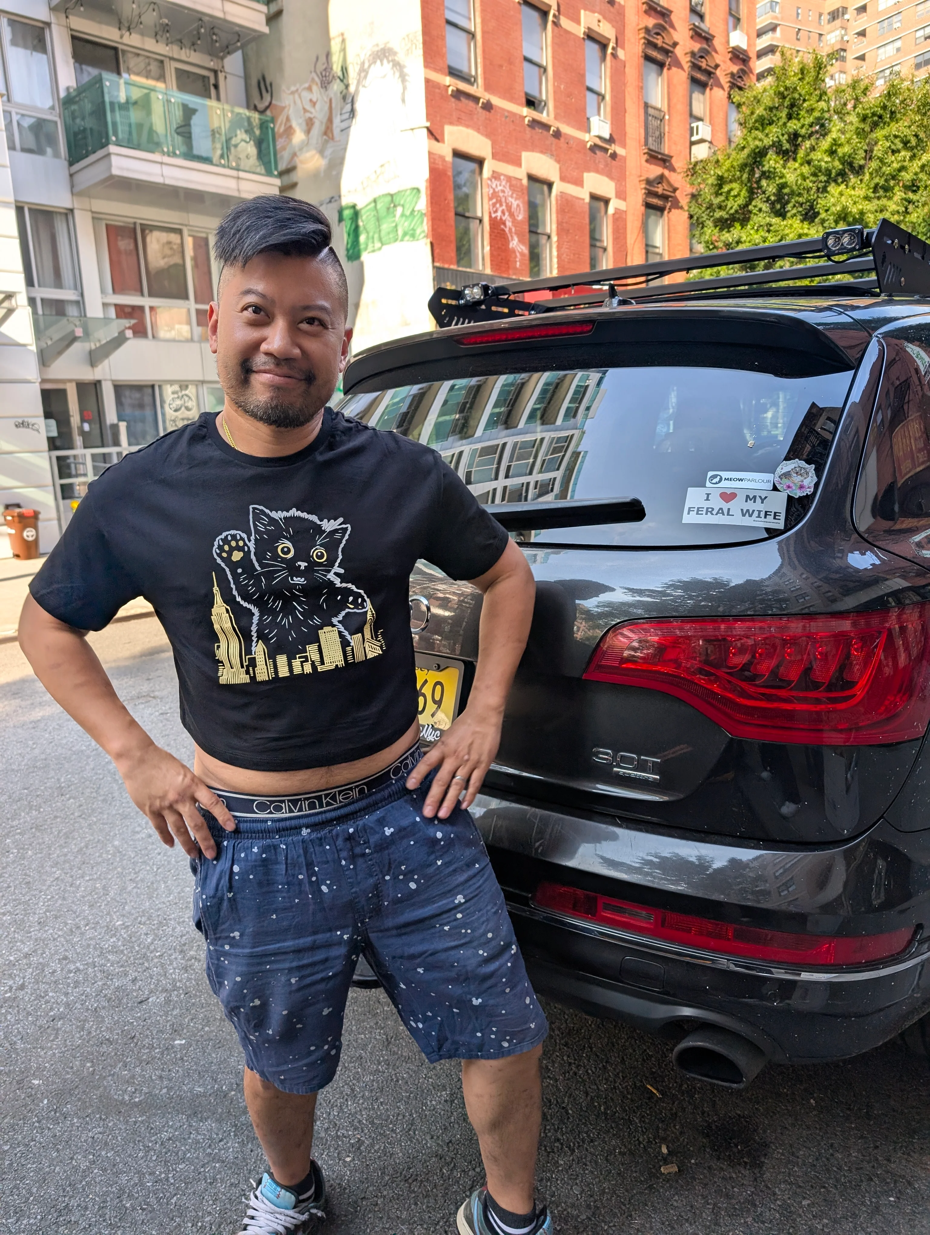 Baby Corn vs NYC Jersey Crop T-Shirt - Image 3
